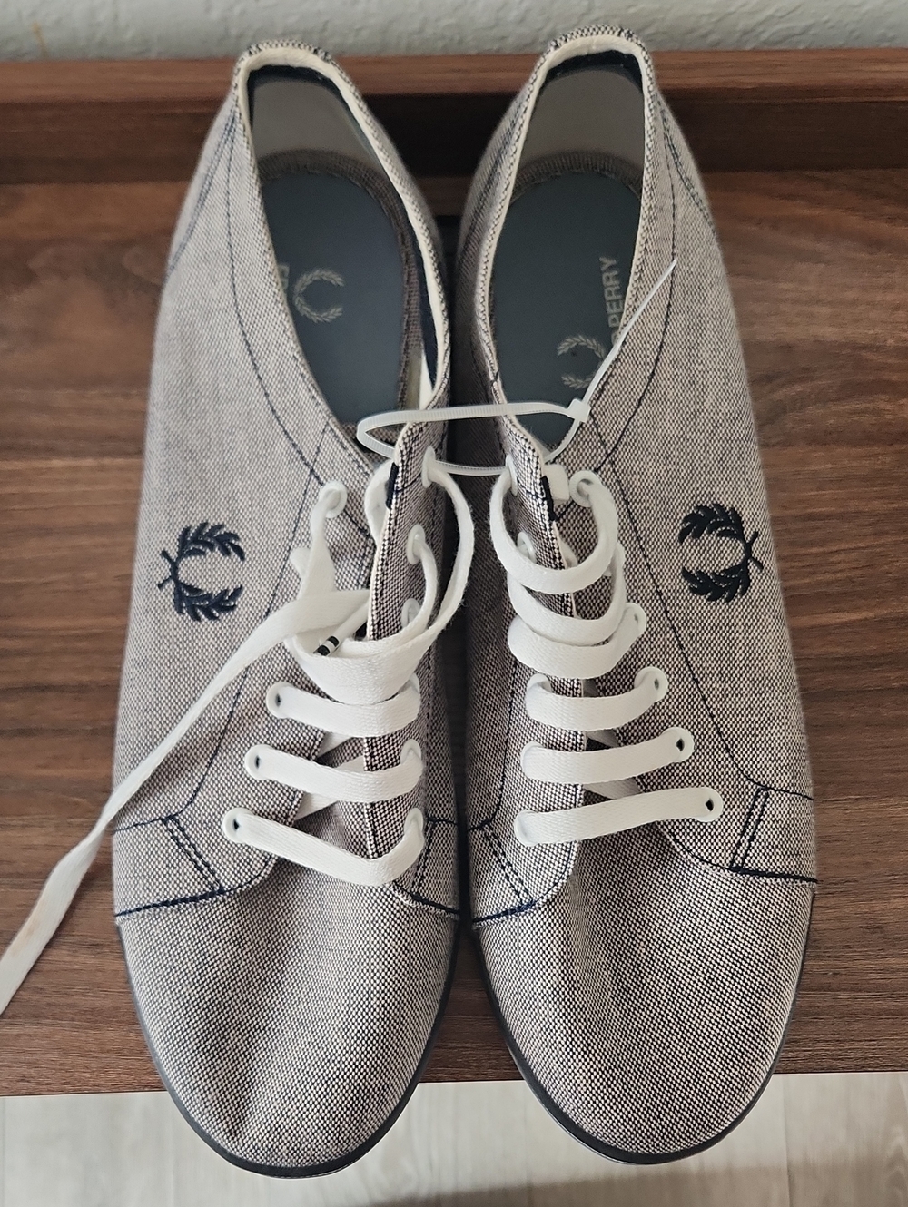 ​Fred Perry Mens Canvas Oxford Tennis Sneakers Blue White Laurel Wreath